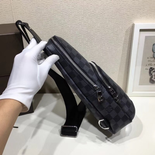 ルイヴィトンバッグ側面デザイン